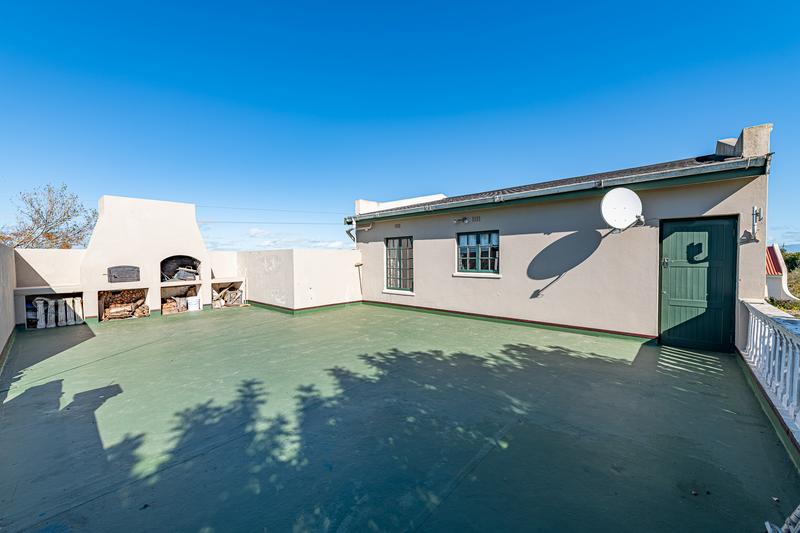 6 Bedroom Property for Sale in Riviersonderend Western Cape